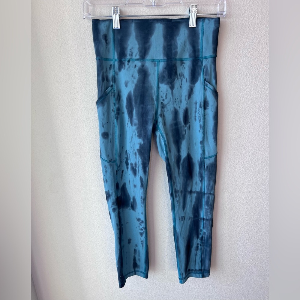 Lululemon Wunder Train Tight 25" in Teal and Dark Blue. Women’s Size 4 - Picture 4 of 6